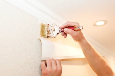 Pose de papier peint au Mémont — revêtements muraux et toiles de verre